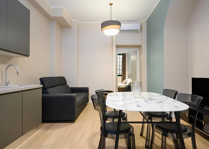 Suites In Porta Garibaldi & Chinatown - City Center Well Connected