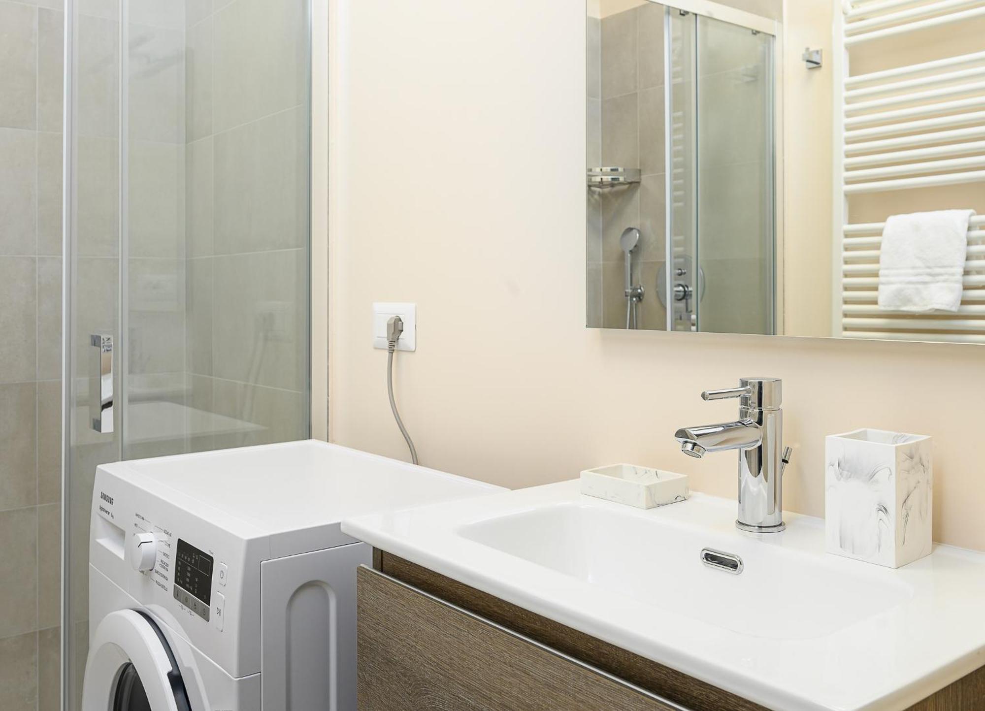 Appartement In Porta Garibaldi & Chinatown - Center Well Connected